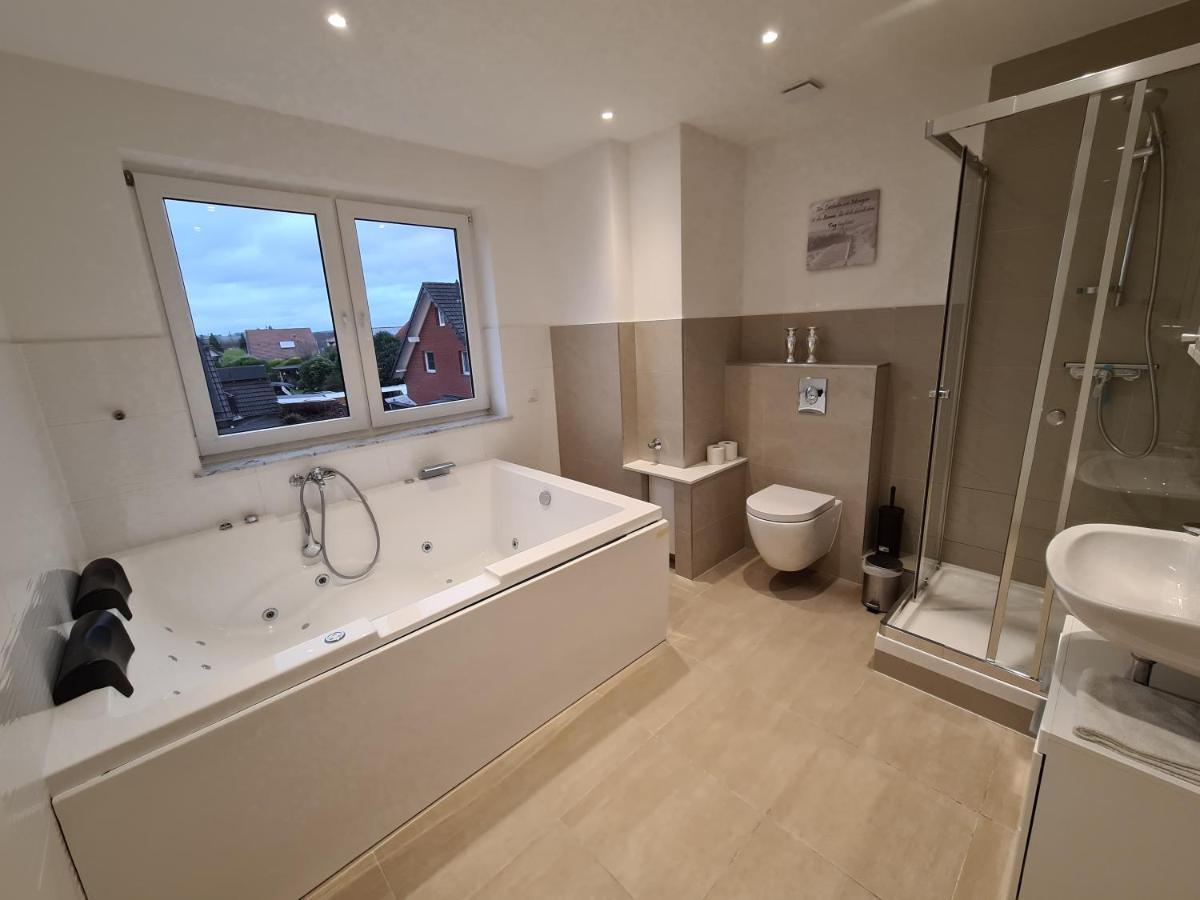 טרויסדורף Ferienwohnung Mit Jacuzzi Naehe Flughafen Koeln Bonn מראה חיצוני תמונה